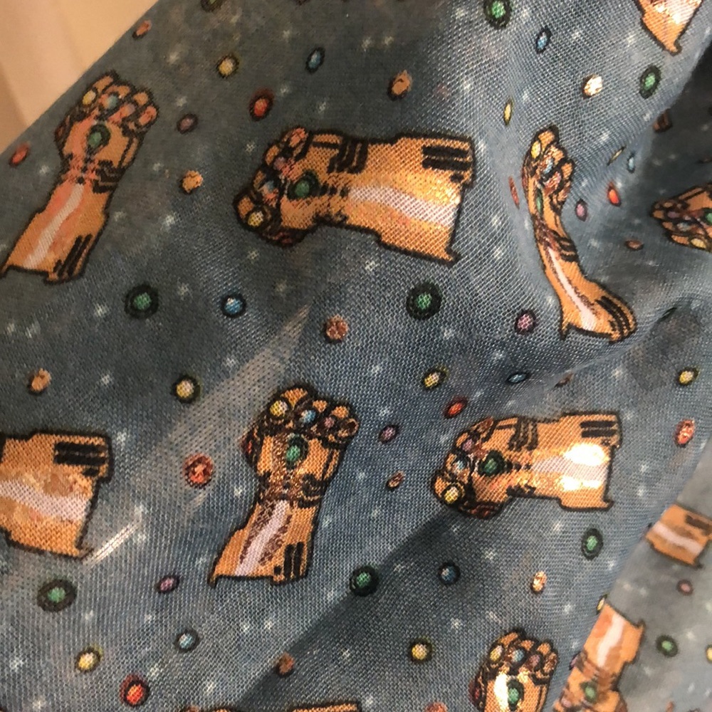 Thanos infinity gauntlet scarf
